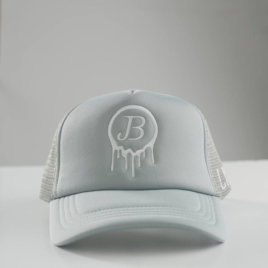 Signature Drip Trucker Grey